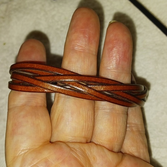 Handmade Leather Unisex Bracelet - Picture 1 of 4
